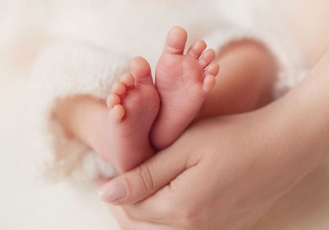 はっきり言って今の少子化対策は無理筋…｢若者にお金がないからではない｣日本の少子化が止まらない根本原因　(鈴木 貴博氏)